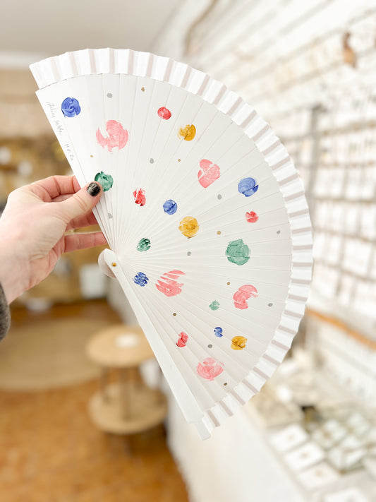 Éventail peint à la main