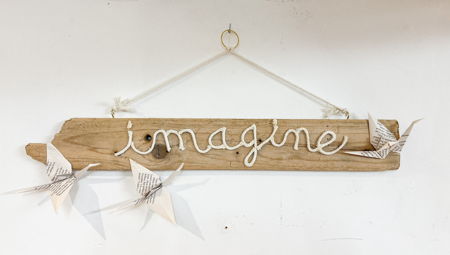 Décoration en bois flotté et origami Imagine