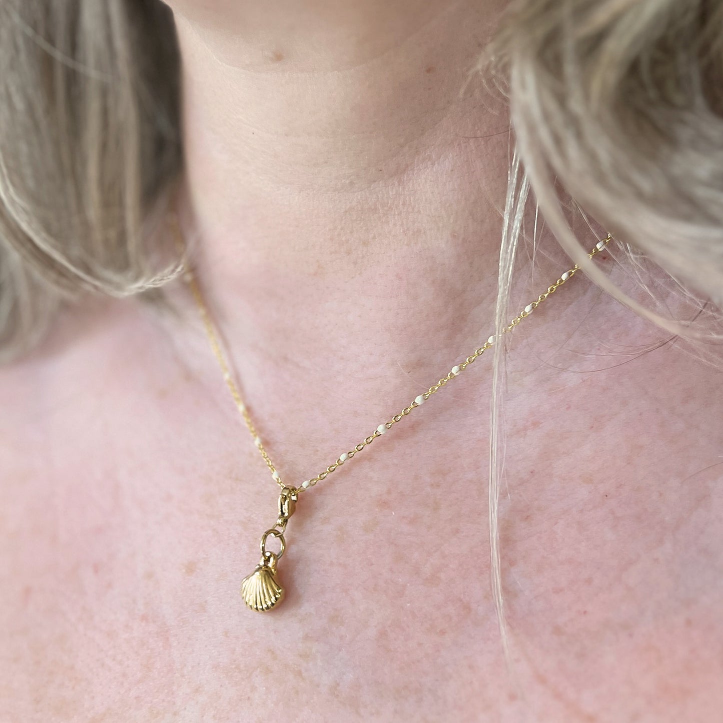 Collier simple doré - Bar à Bijoux