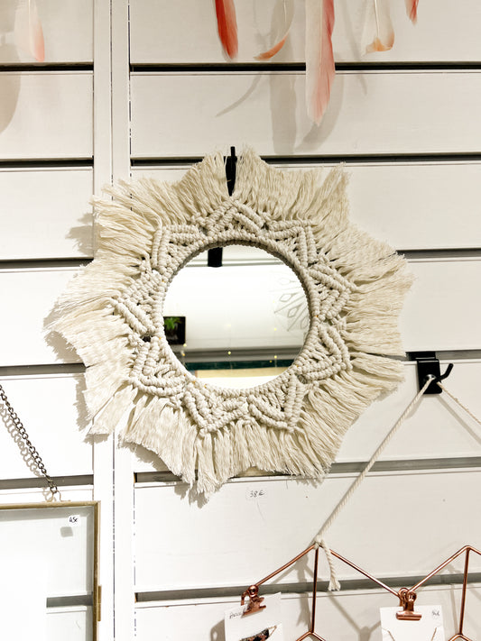 Miroir mural en macramé
