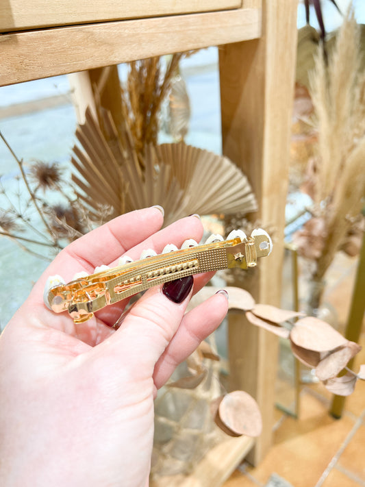 Cowrie shell hair clip, 10 cm