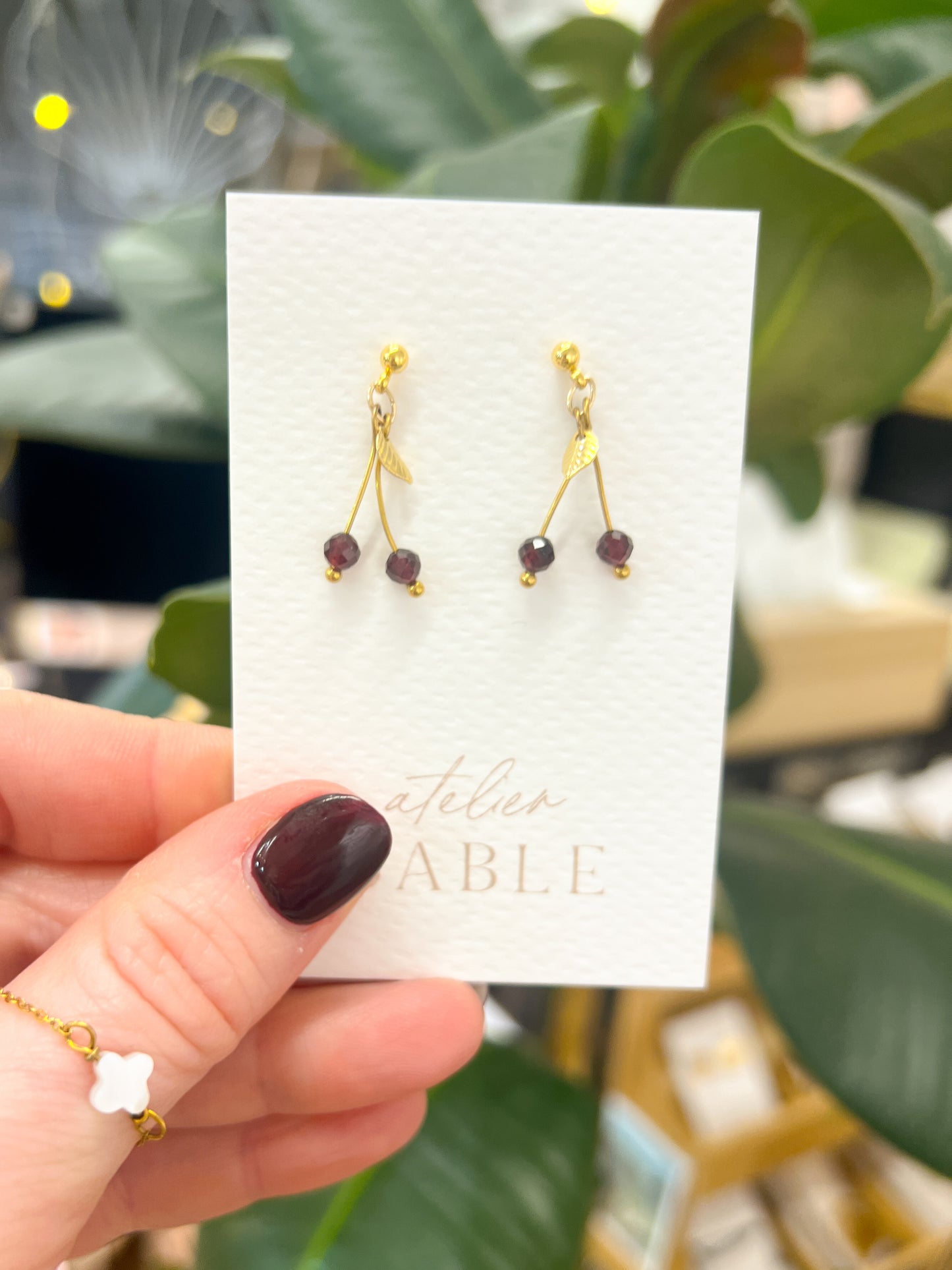 Boucles d'oreilles Cerise en grenat